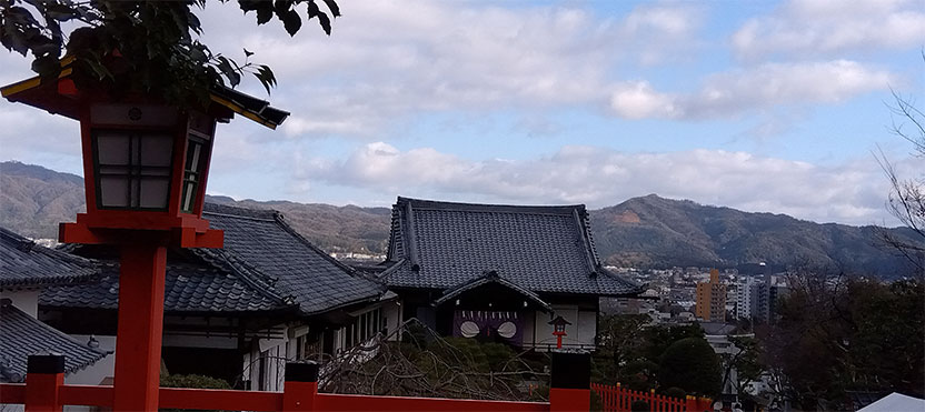 建勲神社からの大文字山